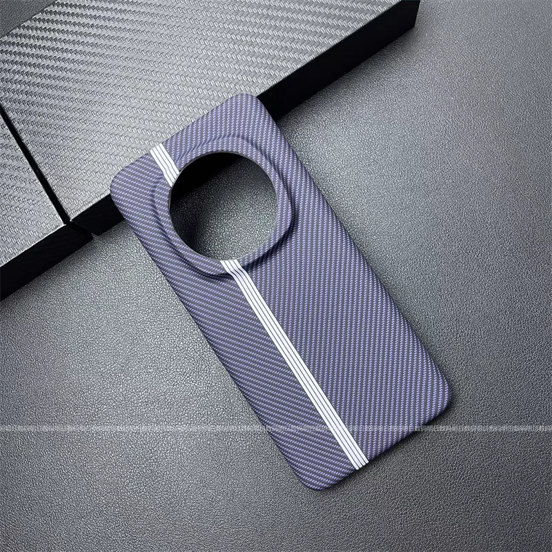 Sleek Carbon Fiber Protective Back Cover