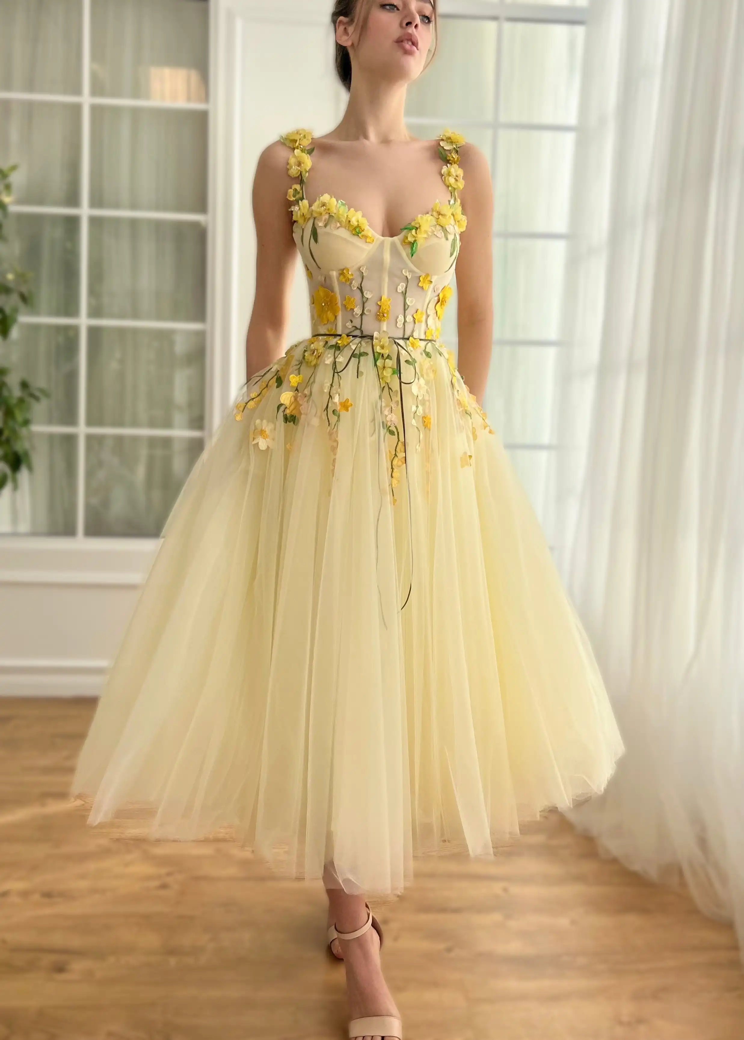 3D Flower Pleated Splicing Sleevless Spaghetti-Neck Elegant Maxi Dresses