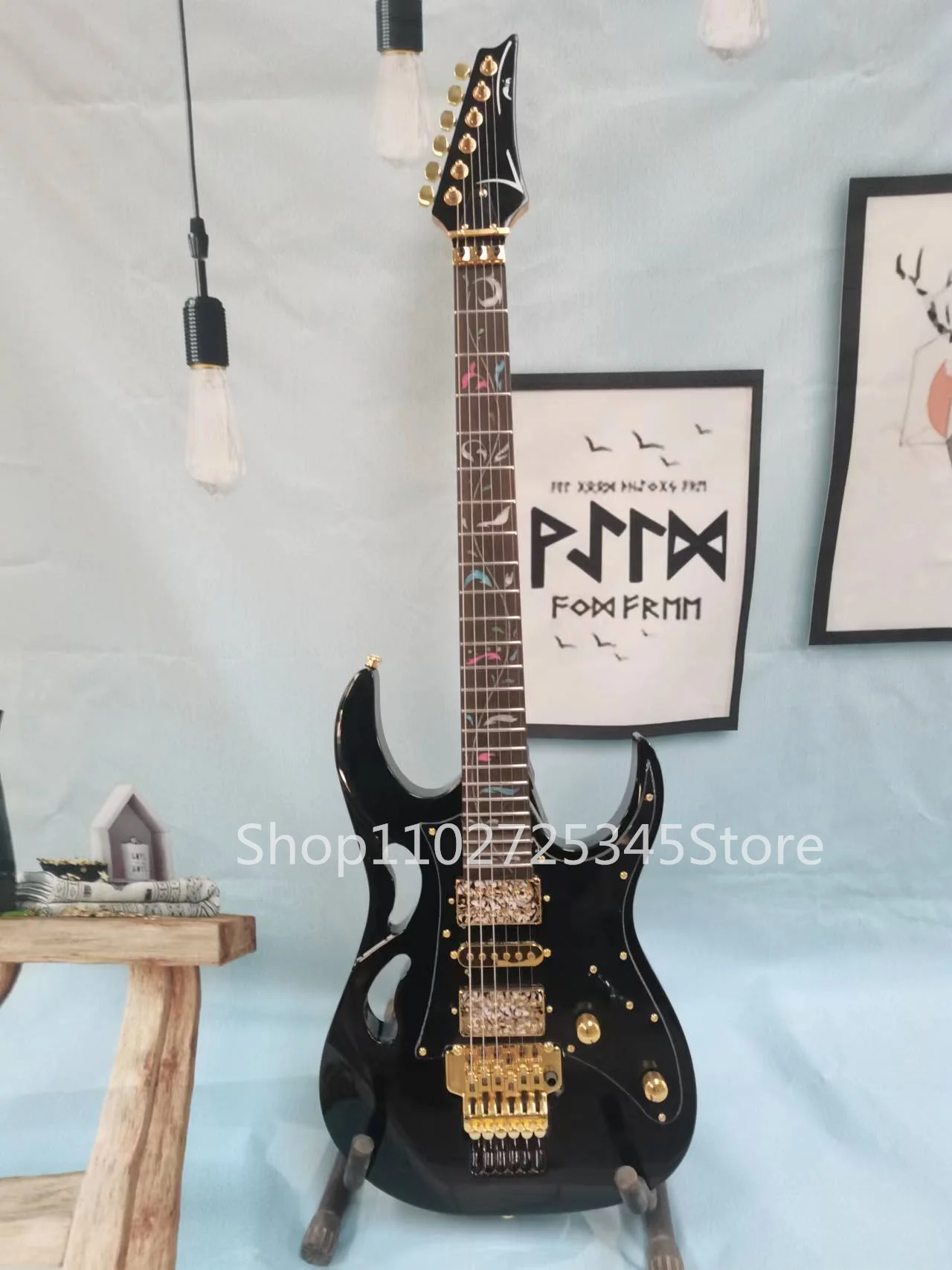 

6-string electric guitar, rosewood fingerboard, gold parts, customizable colors, including shipping costs