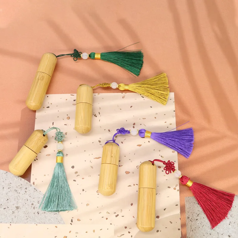 

100Pcs Natural Bamboo Roll on Bottle 2/3/5ml Essential Oil Container Vintage Mini Perfume Bottle with Chinese Knot Tassels