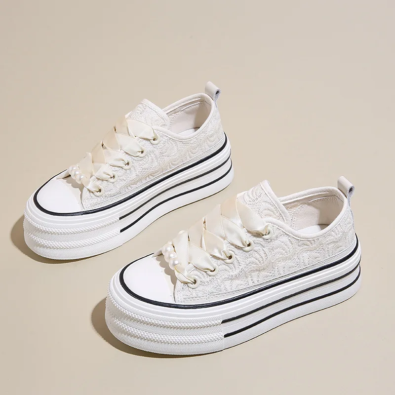 

Женские холщовые туфли на толстой подошве, дышащая повседневная спортивная обувь для скейтборда с рельефным жемчугом и кружевом, лето 2024