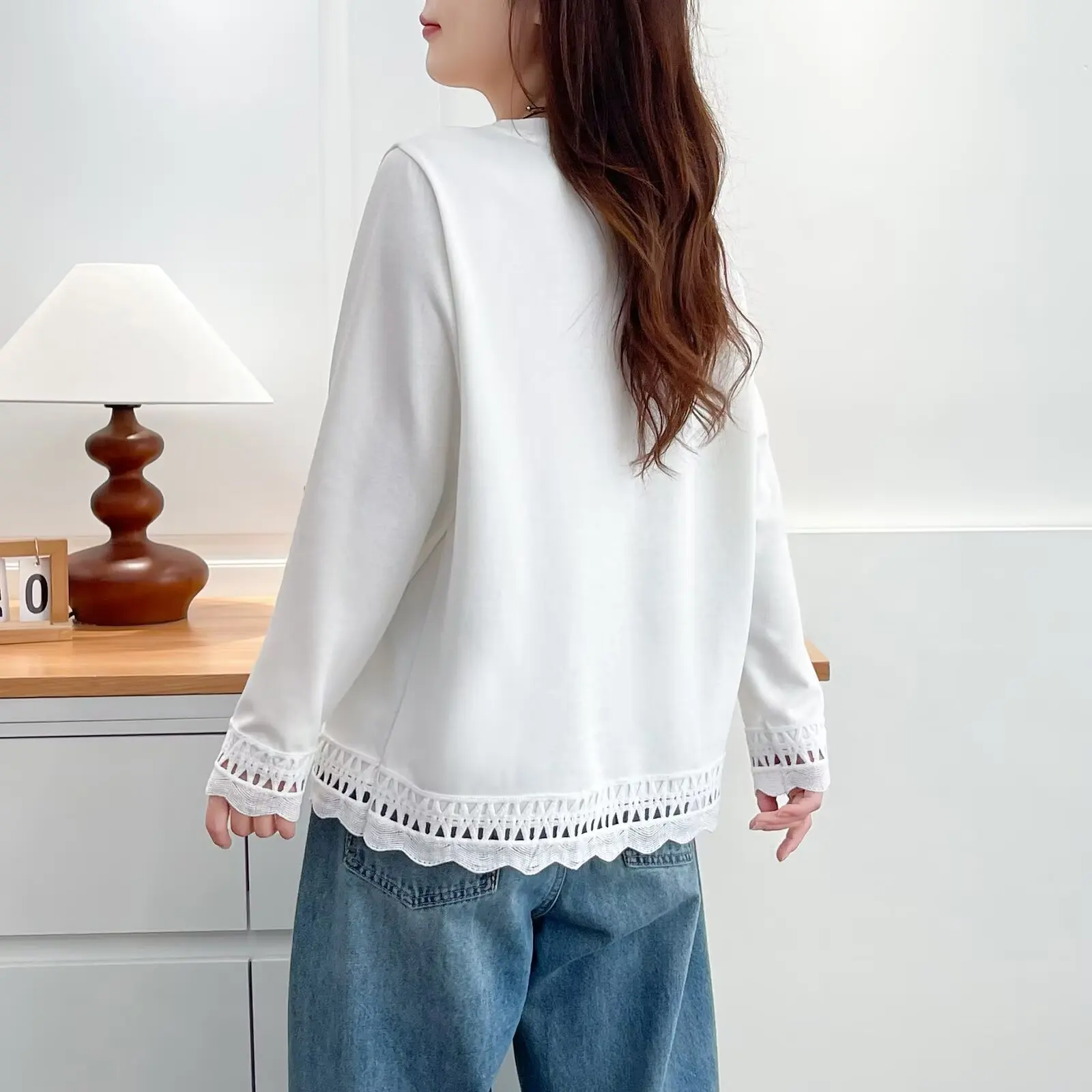 XXXXL Fashion Plus Size Women's T-Shirt 2025 Autumn New Simple Lace Patchwork Cutout Long Sleeved Top 2512