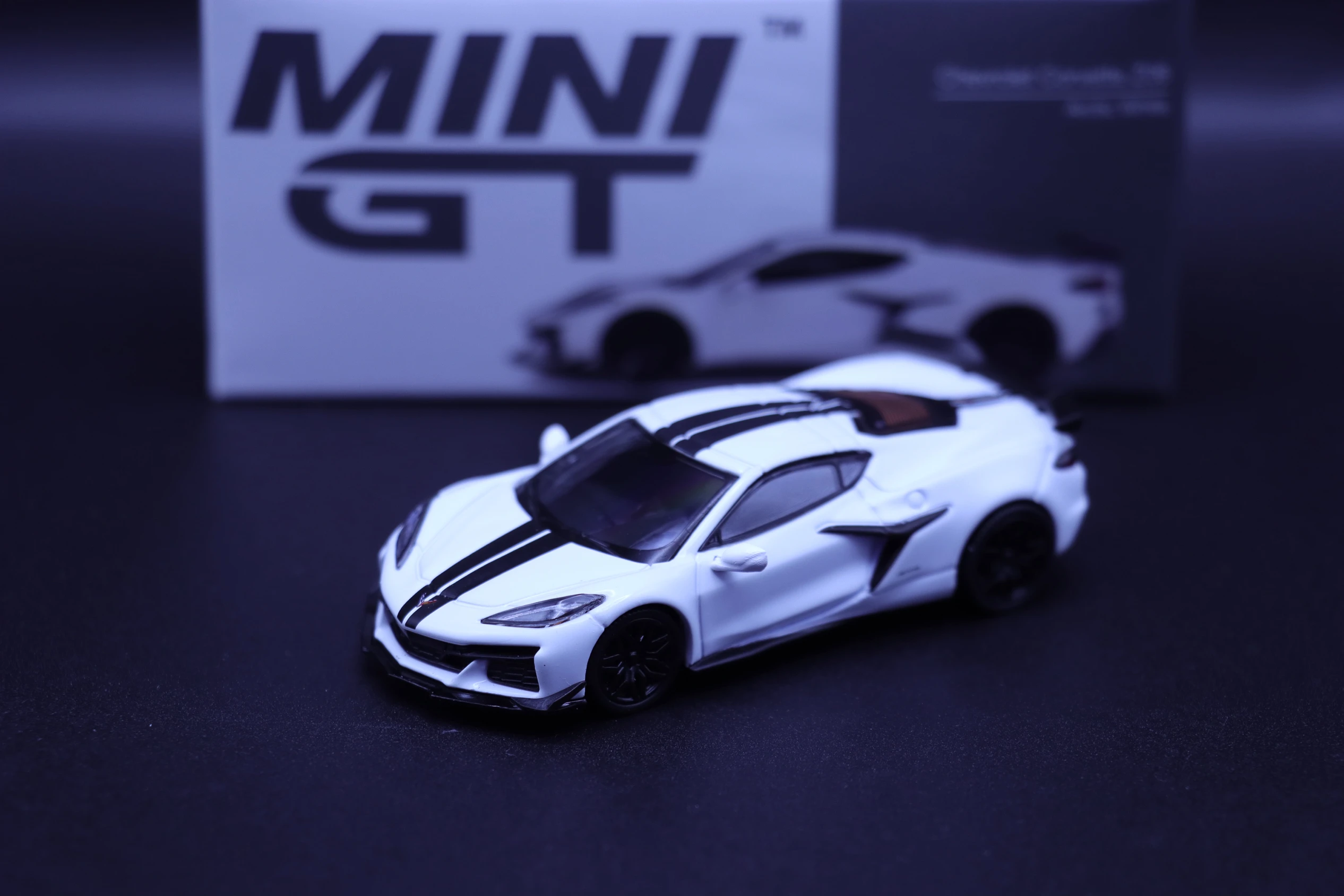 

Модель автомобиля под давлением TSM MINIGT 677 1:64 Z06, детские игрушки в подарок