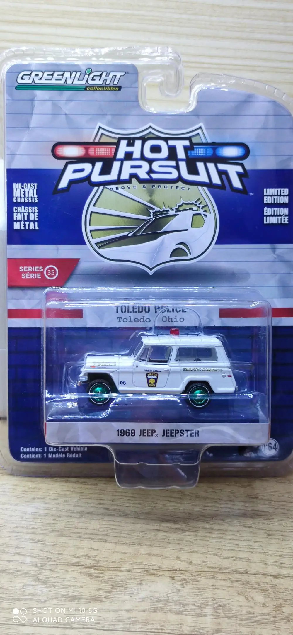 1:64 1969 Kaiser Jeep Police Car Green Machine Diecast Metal Alloy Model Car Toys For Gift Collection