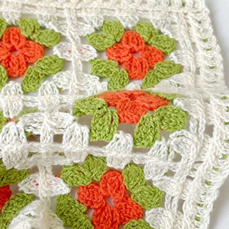 Рисунок 6 - Популярные вязаные крючком банданы для девочек