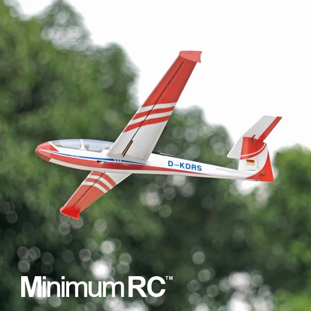Détail de l'aile du planeur RC ASG32 560mm, mousse EPP légère, idéal pour voltige.