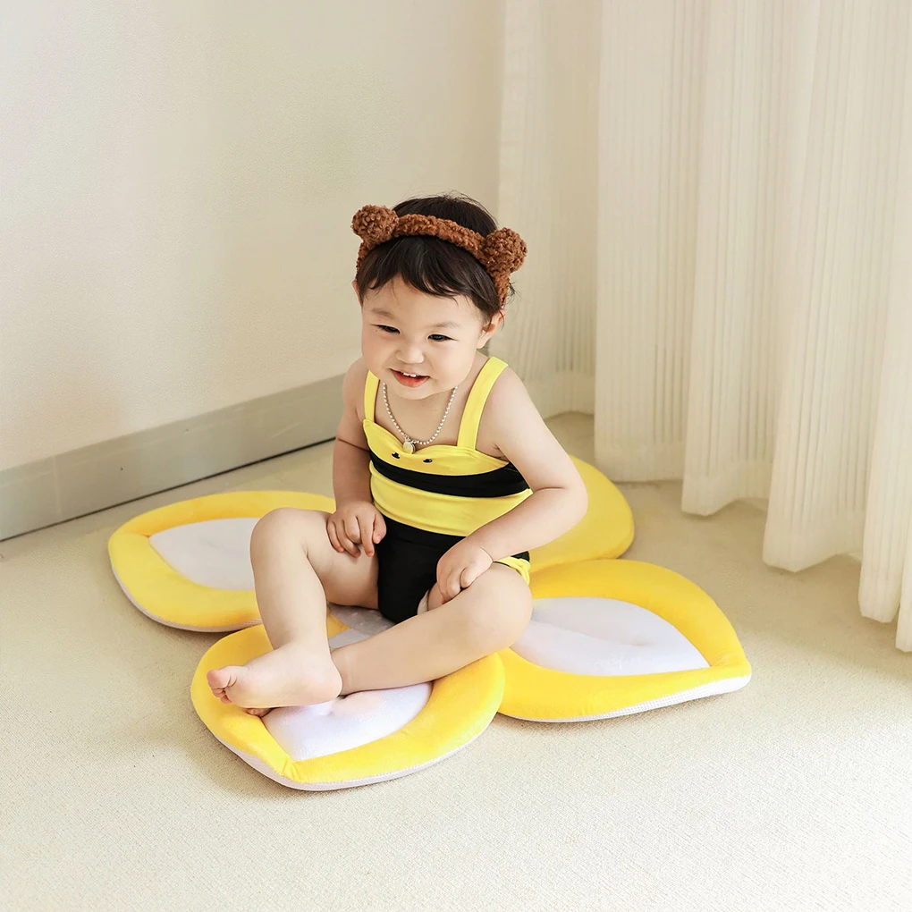 Comfortable Flower-Shaped Baby Bath Mat, Soft Non-Slip Bath