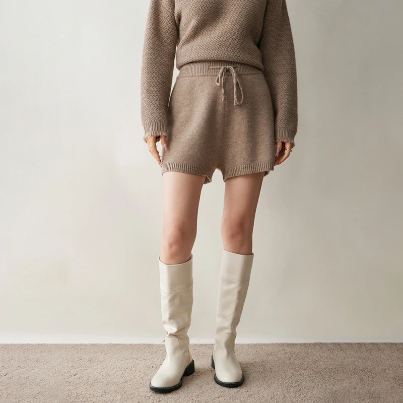 Light Luxury Cashmere Shorts For Women in Autumn and Winter, High Waisted Knitted Leggings For Outerwear, Casual Wide Leg Pants