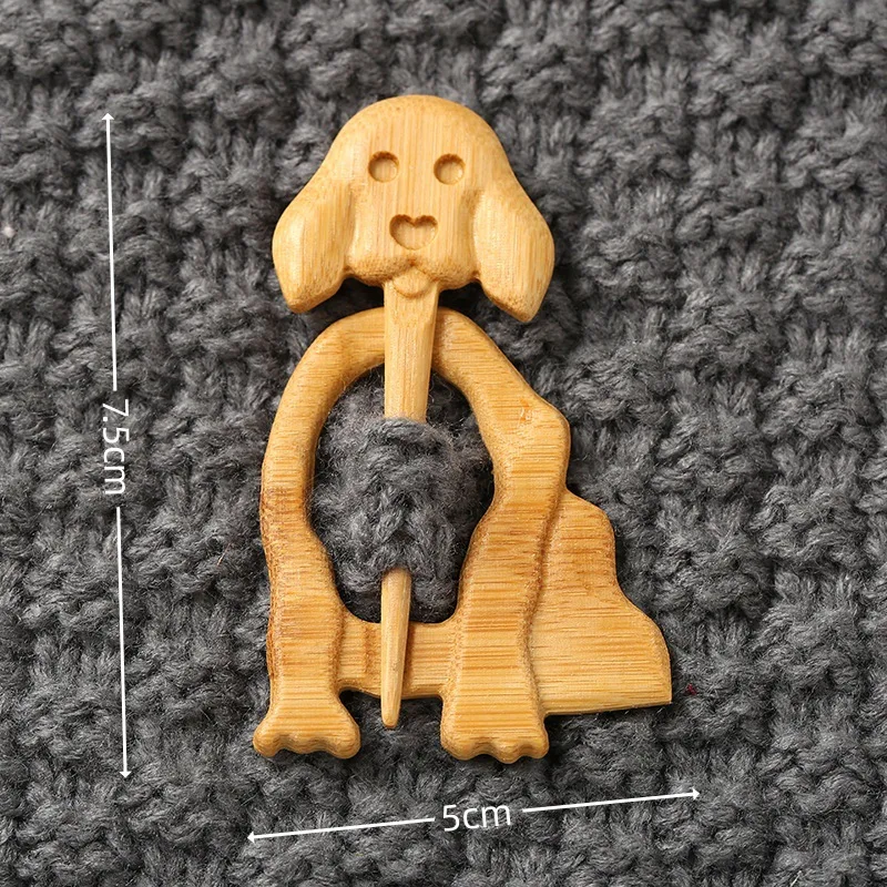Wooden Animal Pattern Brooch Pin Desk Accessory