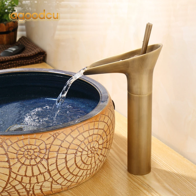 

Antique Brass Basin Faucet Retro Bathroom Waterfall Wash Vanity Sink Tap Single Handle Hot Cold Water Mixer Tap Balcony Crane