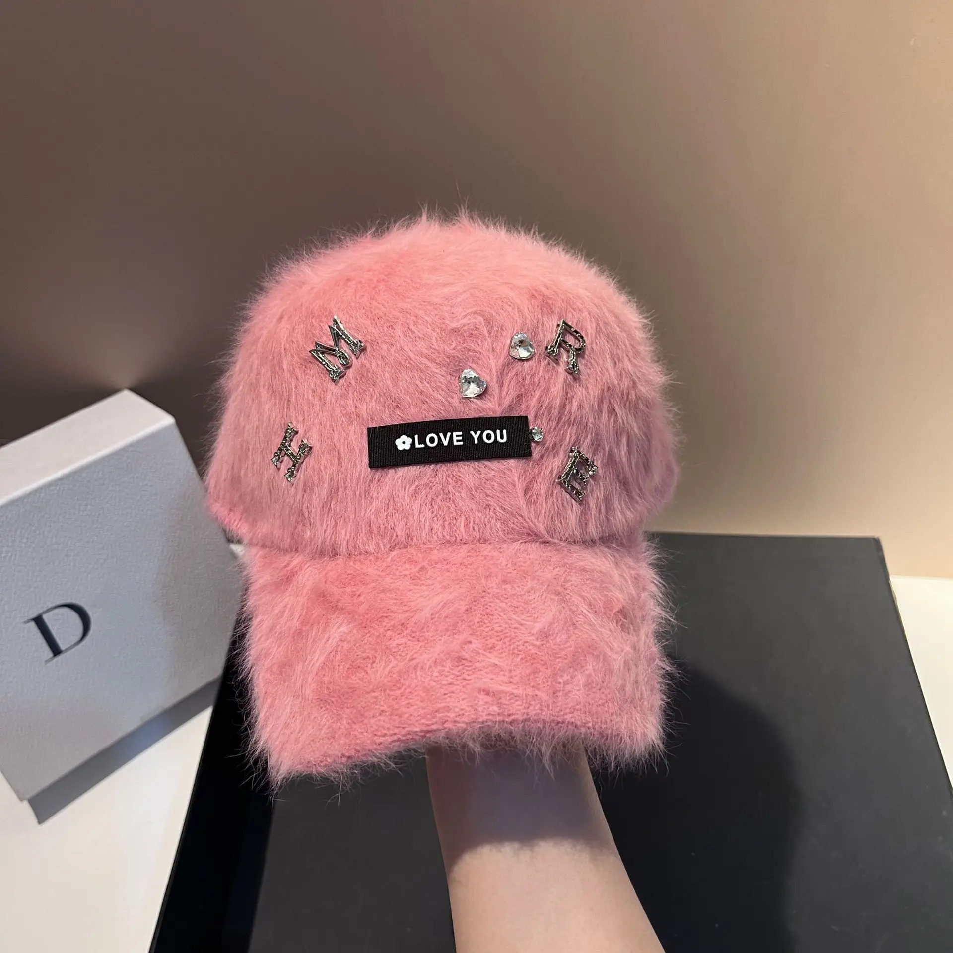 Winter Neue Warme Alter Reduktion Kaninchen Feder Baseball Kappe Mode Brief Gesicht Kleine Kappe Outdoor Casual Hut Weibliche_voghion.com