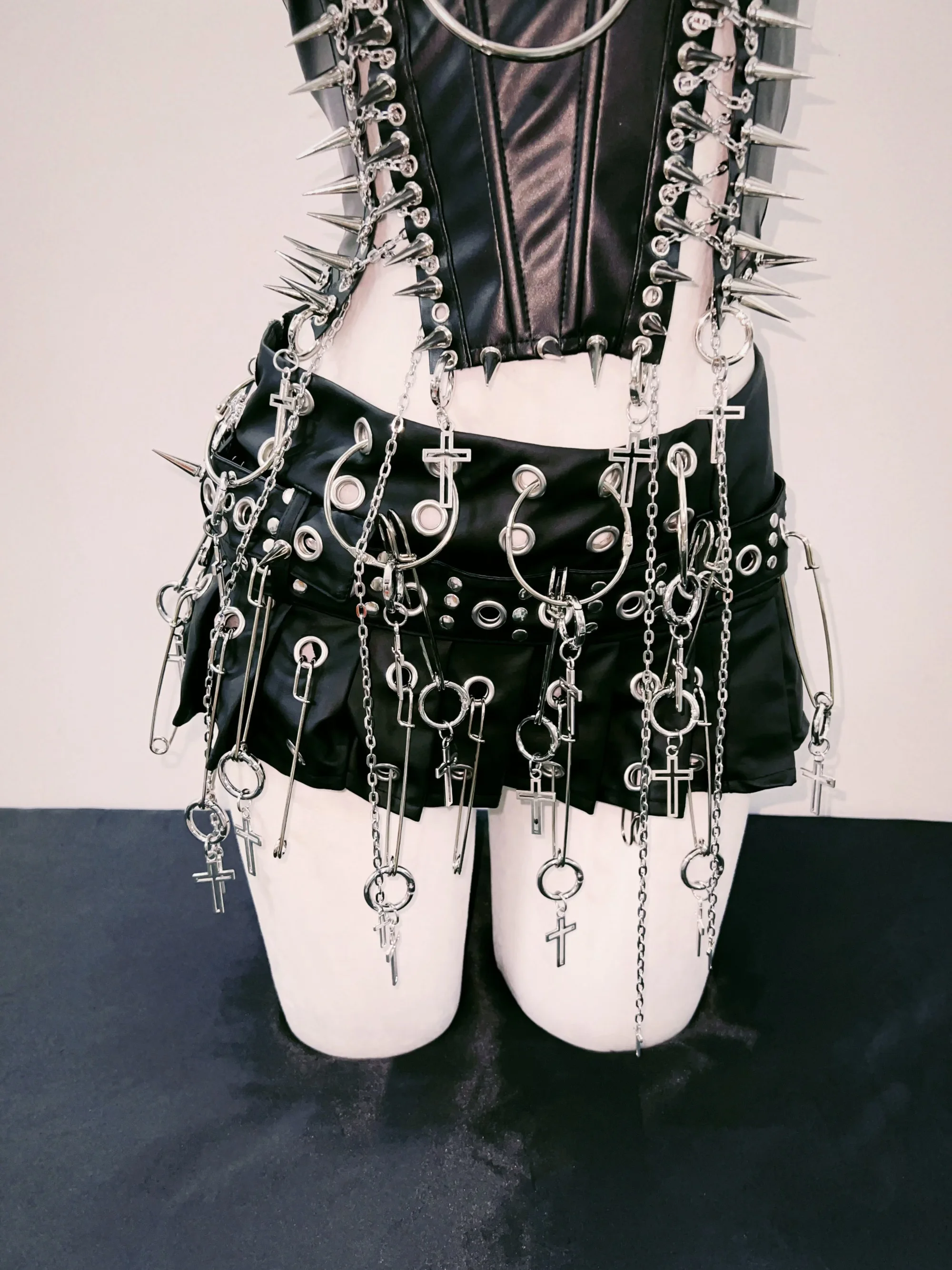 Rave Festival Outfit 2025 Gothic Punk Spike And Chain Harness Top with Studded Mini Skirt OUT1041 
