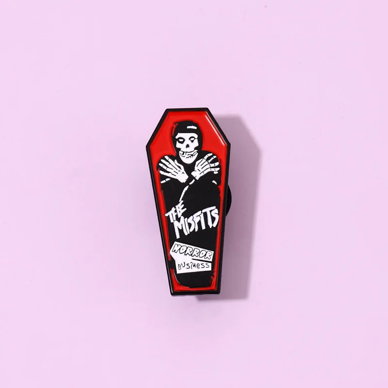 

Horror Busiwess Enamel Pins Misfits Coffin Terror Skeleton Brooches Lapel Badges Gothic Cool Punk Jewelry Gift For Kid Wholesale
