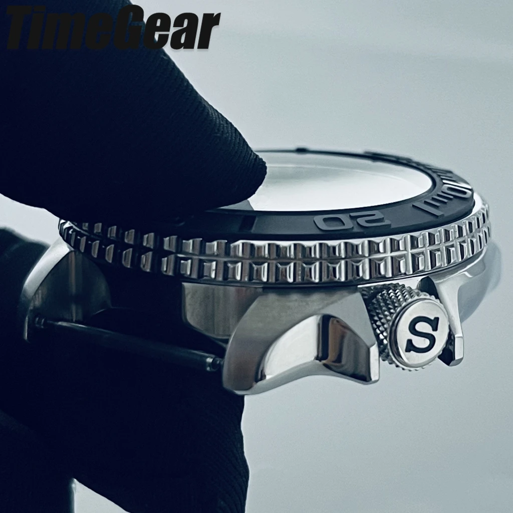 Sleek Black Ring Watch Case with Sloping Bezel and 3.8 Crown
