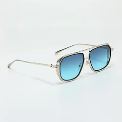 Chic Full Frame Square Sunglasses for Women with Metal Hinges and PC Lenses (Light blue)
