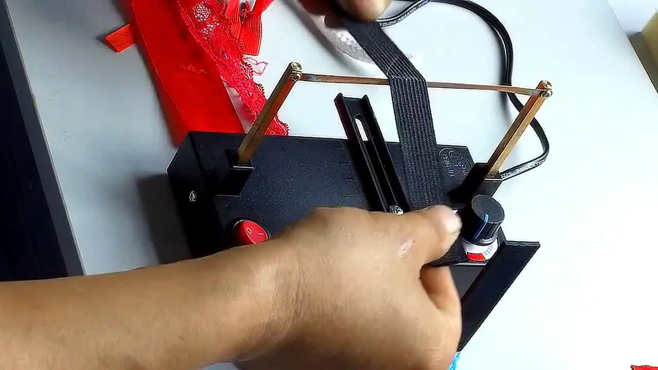 Hot Ribbon Cutting Machine 0-700℃ Adjtable Webbing Cutter Multi Purpose Mini Hot Ribbon Cutter Electric Hot Cutting Tool Diy Rope Band Craft Manual Cut Tool For Cutting Lace Braid Ribbon P 35192769