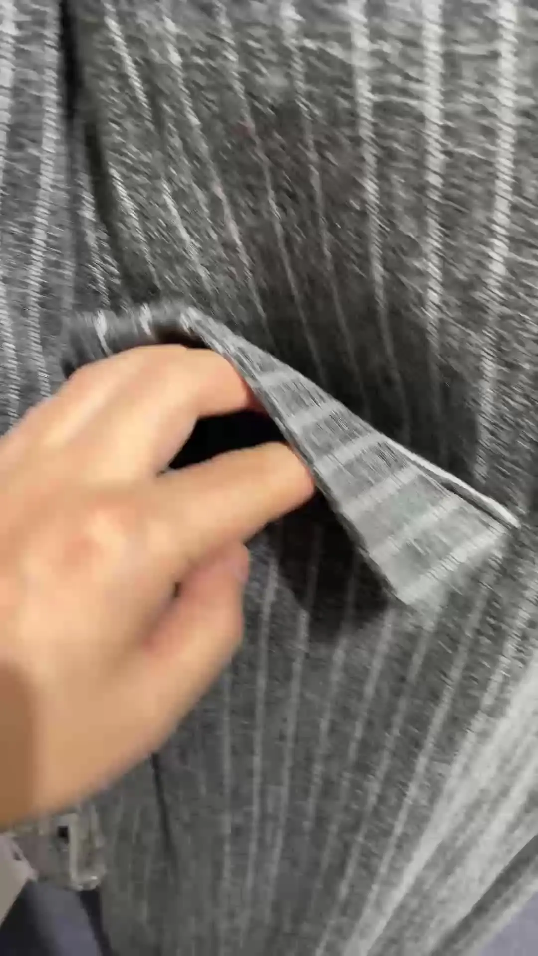 Женское длинное пальто на одной пуговице