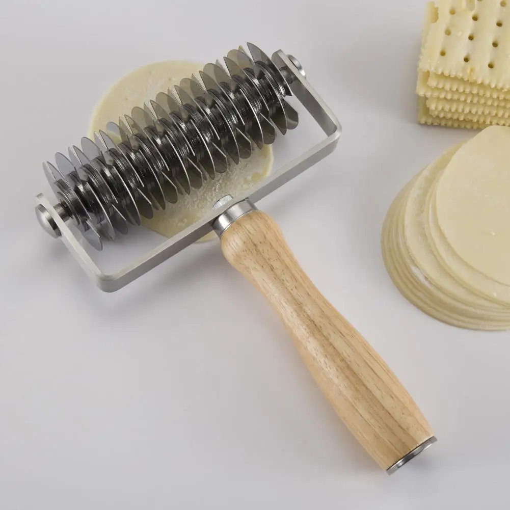 Stainless Steel Pizza Dough Lattice Roller Cutter with Wooden Handle Grid Pattern Maker for Biscuits Cookies Pies Cakes