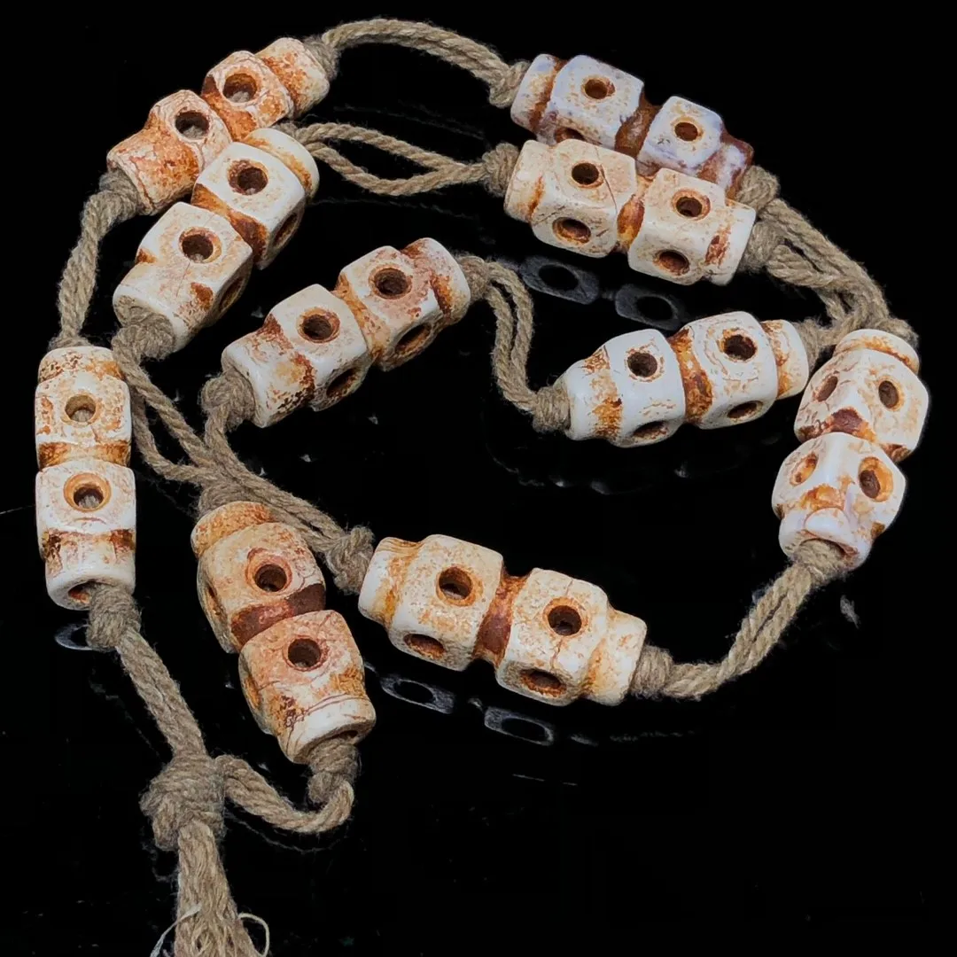 

28*10mm Tibet Fengshui Agate Beads For Jewelry Making Diy Bracelet Beaded Necklace White Weathered Old Agate Bead Accessories