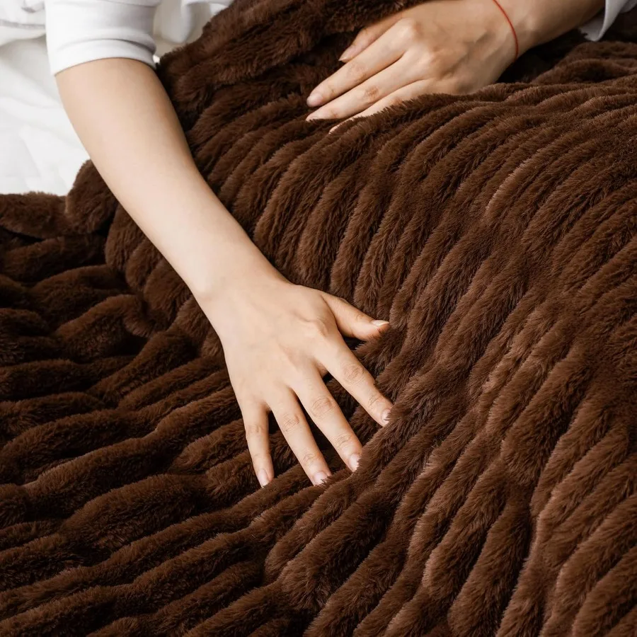 Rust Brown Faux Fur Throw Blanket Large Double Sided Reversible Ruched Rabbit Fur Blanket for Bed Couch 60x80 Inches Soft Warm