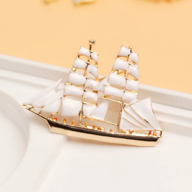 Mode kreative Top-Marke Mode Frauen Schiff Blume Brosche Pin Emaille Kristall Regenbogen Abzeichen Studenten tasche Zubehör Pins Geschenk