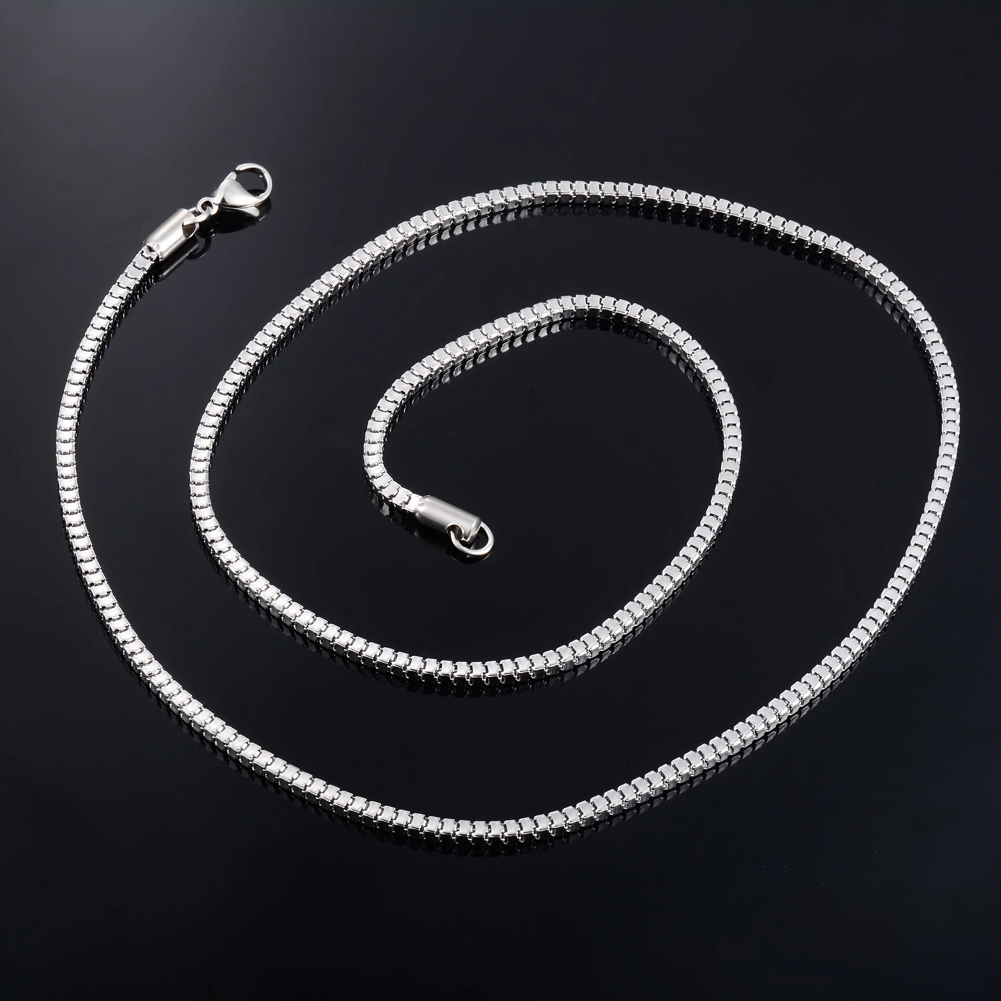 Collier Chaîne Carrée Pour Homme En Acier Inoxydable Argenté - Neuf Sous Emballage