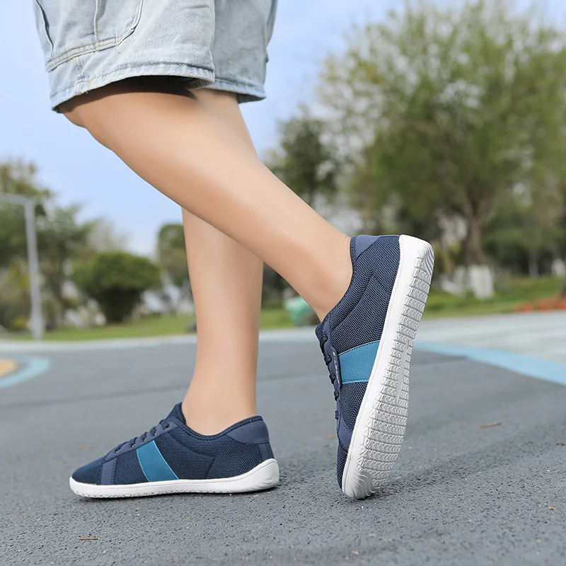 Mens barefoot walking shoeswide toe and scattered minimalist shoes, suitable for gyms, driving offices.