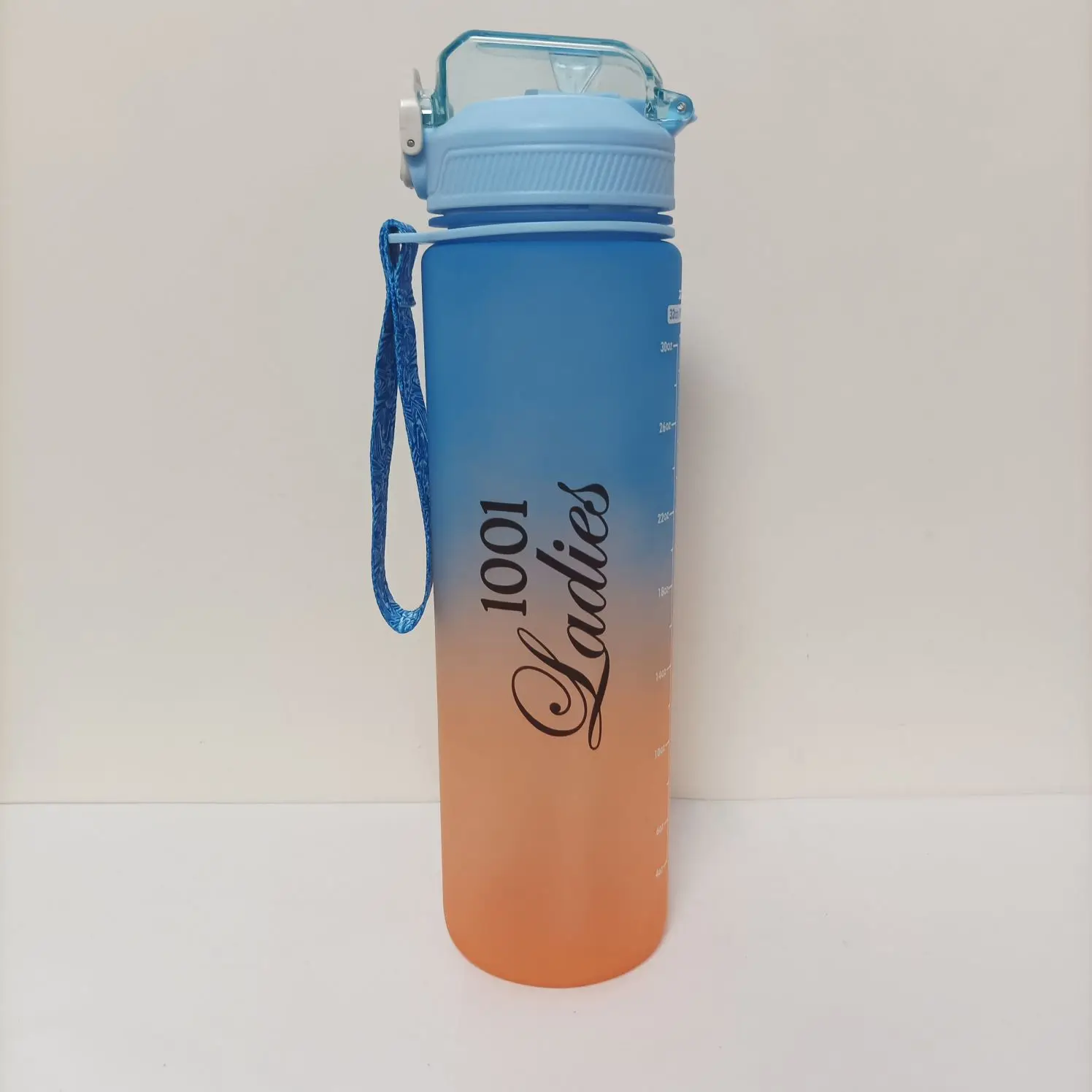 Sommer flasche DIY angepasste Logo Name große Größe 1000ml Tasse Reise Outdoor Sport Stroh Getränk Saft Behälter Farbverlauf Farben – Detail 5