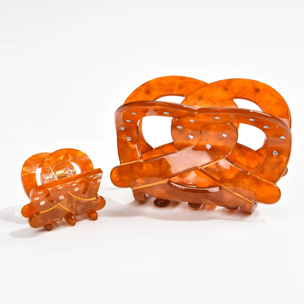 Muweordy Creative Cute Hair Clip Retro Biscuit Shark Hair Claw For Women Hair Accessories Girls Crab Hair Clip Headwear 2023 New_voghion.com