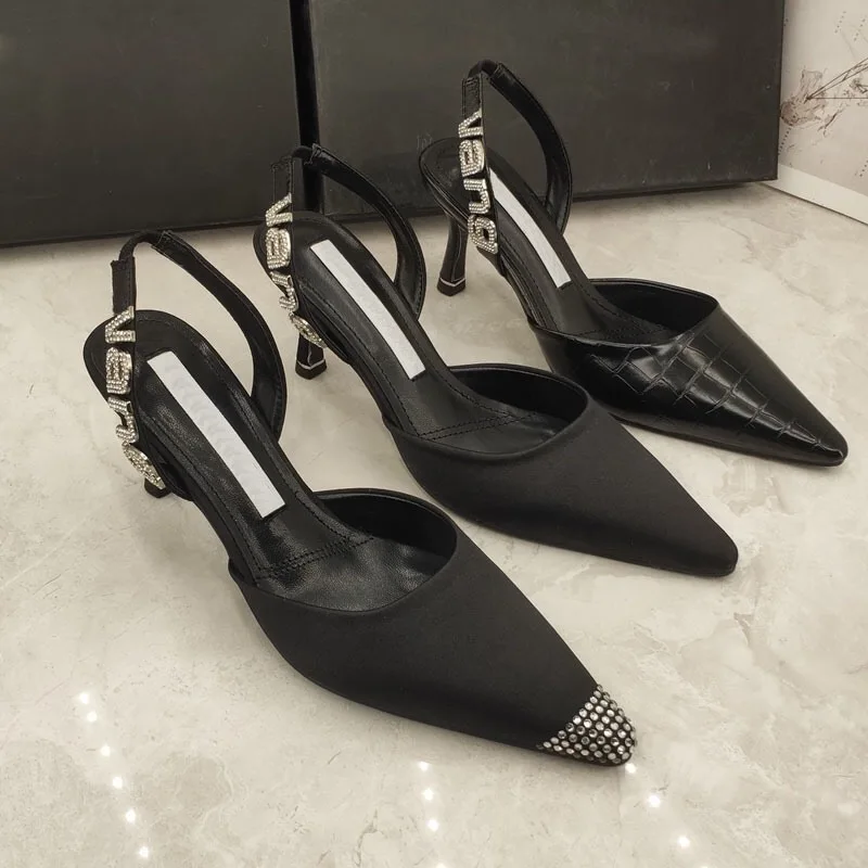 

New French Sexy Stiletto Heels in the Summer of 2023 Fashion Rhinestone Temperament Pointed Female Sandals