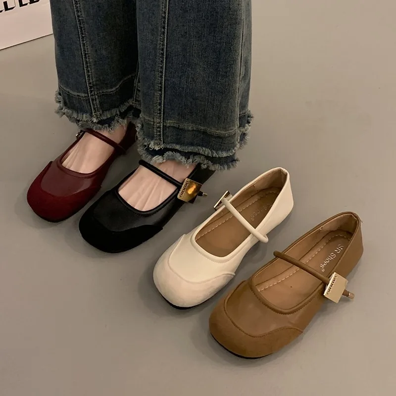 

Soft leather retro round toe metal buckle women's shoes 2024 spring Korean version new ugly and cute women's small leather shoes