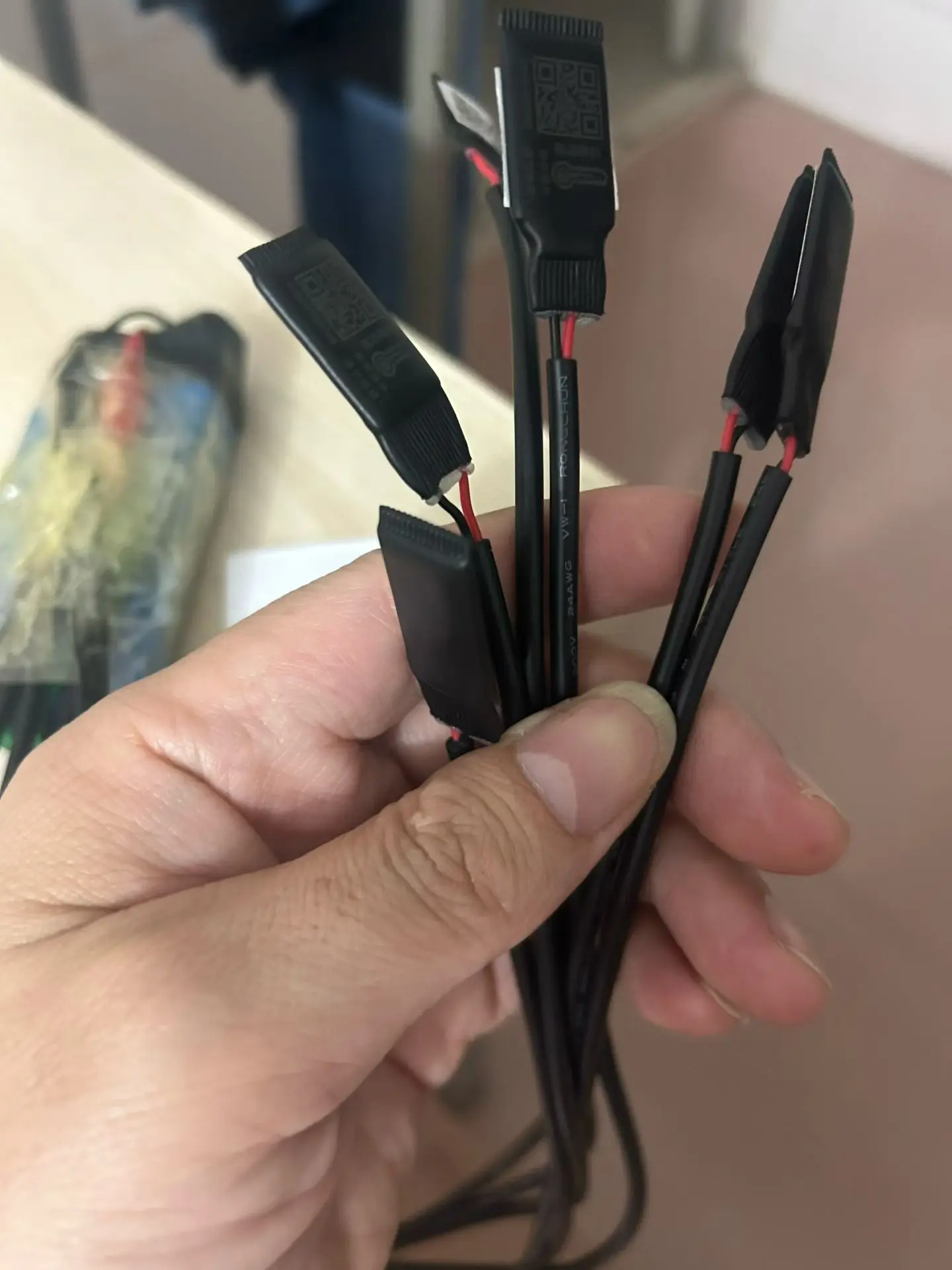 유선 블루투스 태그 로케이터, 6-36V 광범위 전압 지원, 실시간 위치 추적