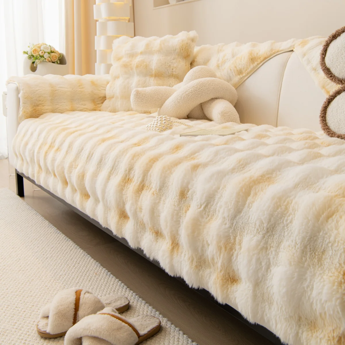 Luxurious Plush Faux Fur Sofa Slipcover – Non-Slip Cushion Cover for Modern Living Room Decor