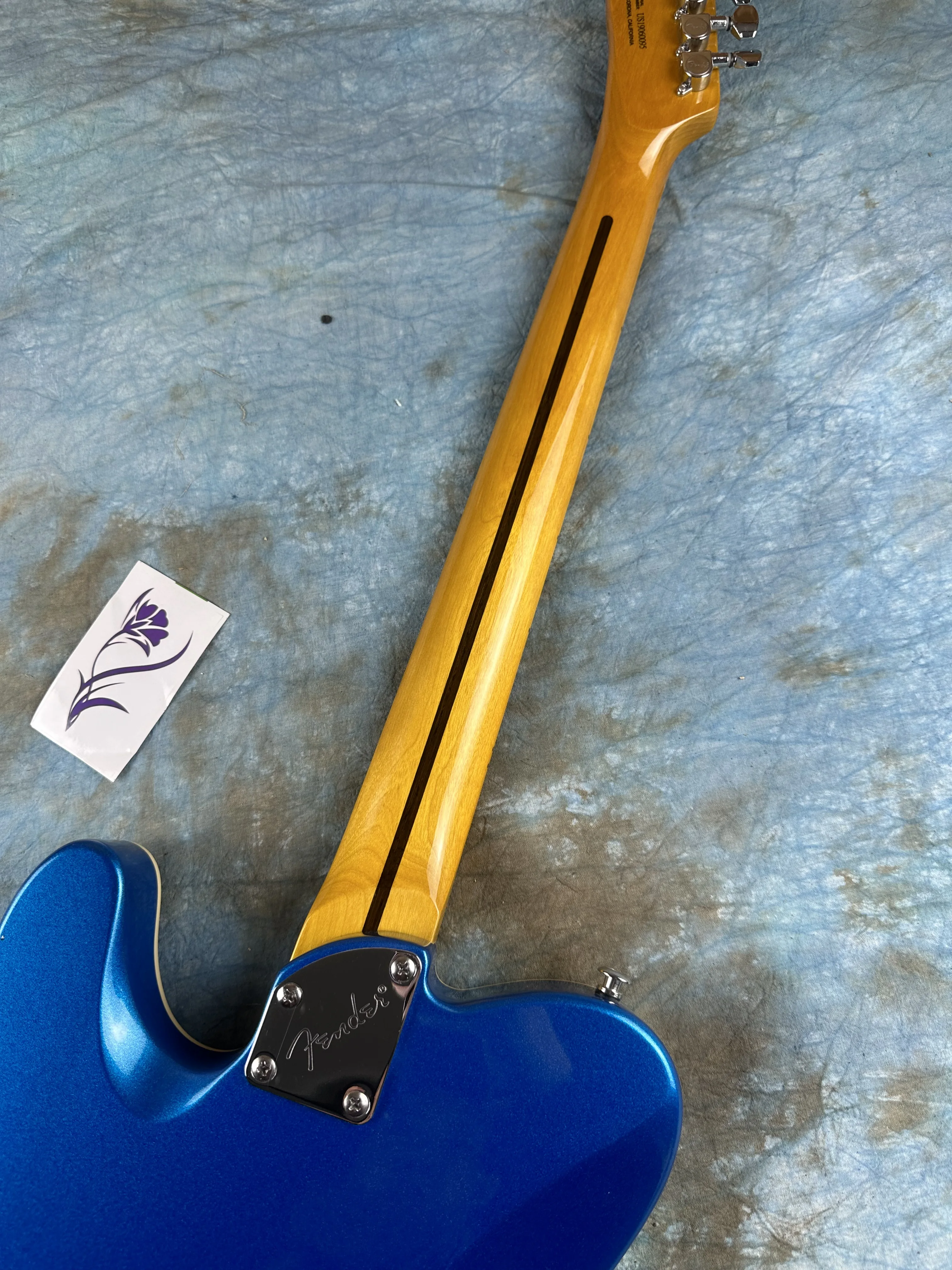 Telecast Electric Guitar Imported alder wood body shining blue and silver all over sandwich lightning package electric guitar electric guitar kit