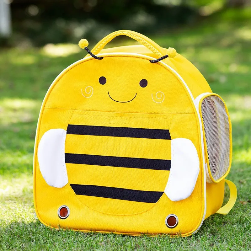 Summer Large-capacity Dog ​​bag Breathable Chest Bag for All Seasons Cat Outing Bag Cat Pet Backpack