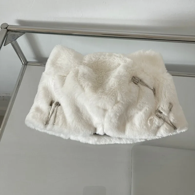 New Winter Imitation Rabbit Fur Trend Personality Pin Decorative Pullover Hat Women's Plush Warm Ear Protector Cloud Beanie Cap 4