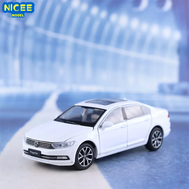 

Модель автомобиля VOLKSWAGEN Magotan из металлического сплава, 1:32