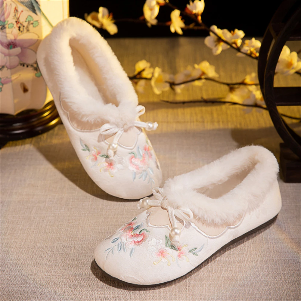 Winter Old Beijing Cloth Shoes Women's Plus Velvet Warm Soft-soled Cotton Shoes Ladies Ancient Style Hanfu Embroidered Flats New 2
