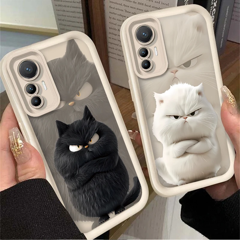Charming Black and White Cat Phone Case