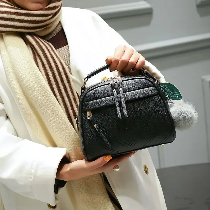 

PU Leather Small Handbag For Women Girl Fashion Tassel Messenger Bags With Ball Female Shoulder Bags Ladies Party Crossby Bag