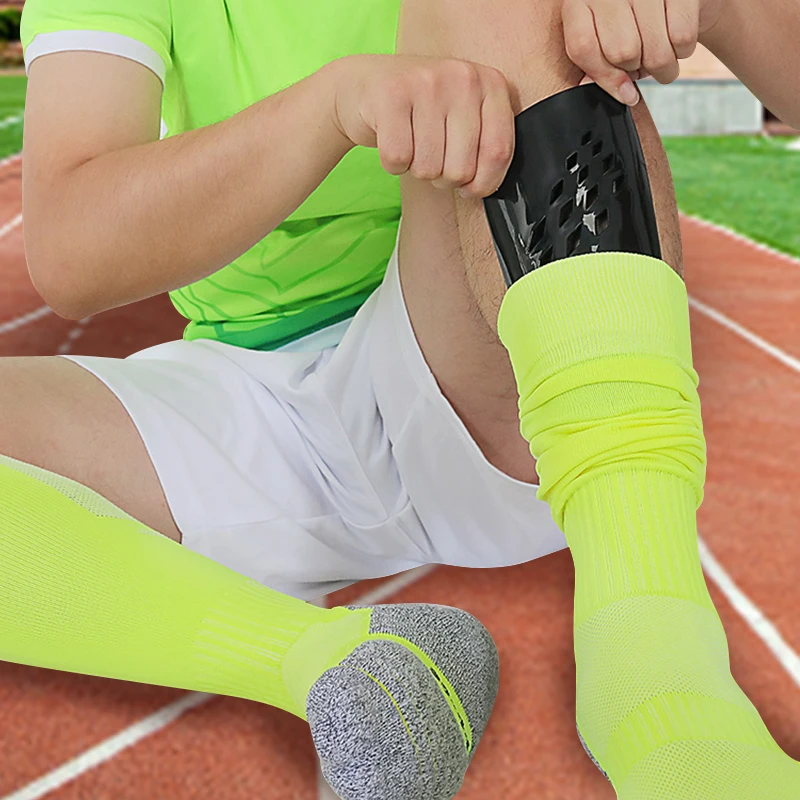 Shin Guard Porous Football Leg Guard for Children Adult Football Insert Pads Protector Outdoor Sports Soccer Shin Guards