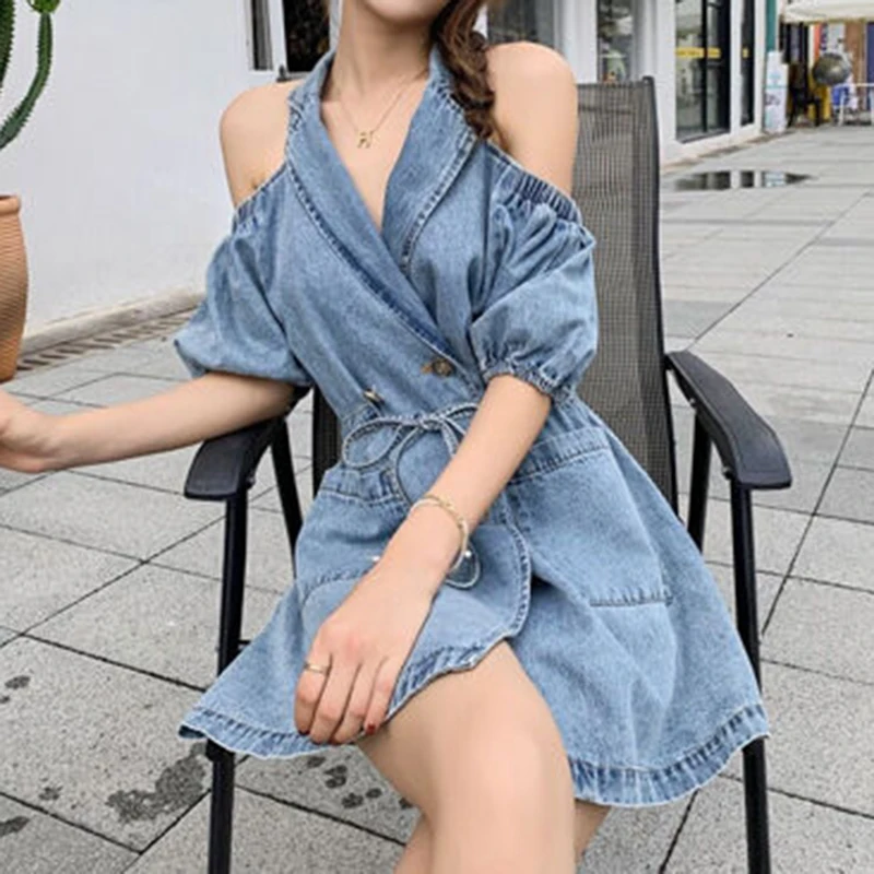 

Thin denim dress female 2024 new Xia Lu shoulder waist hanging neck bubble sleeve temperament suit collar fashion skirt