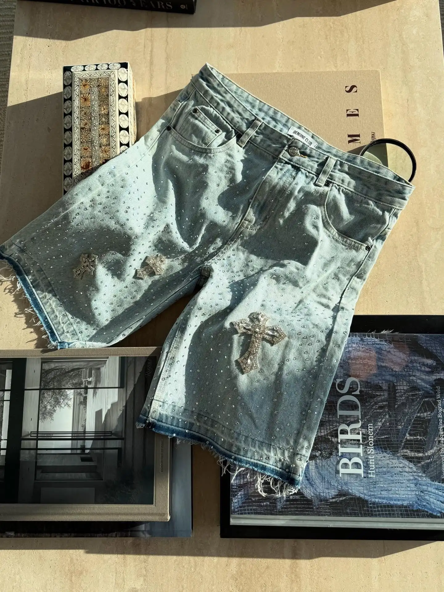 クロス刺繍 ストリート y2k ショートパンツ ペイント加工ラッパー UK US Sa8802248edb64b32acf4b0357f8fd
