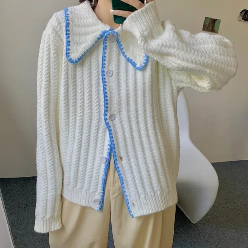 

Square Collar 2024 Fall New Cardigan Sweater Spiral Sweater Color Matching Independent Design Fashion Aesthetics Woman Sweaters