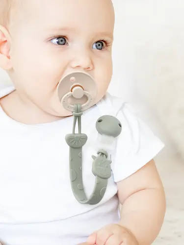 Silicone Pacifier Clips, BPA Free One-Piece Design Pacifier Holder for Baby Boy and Girl 3 Month+, Baby Accessories - Image 6