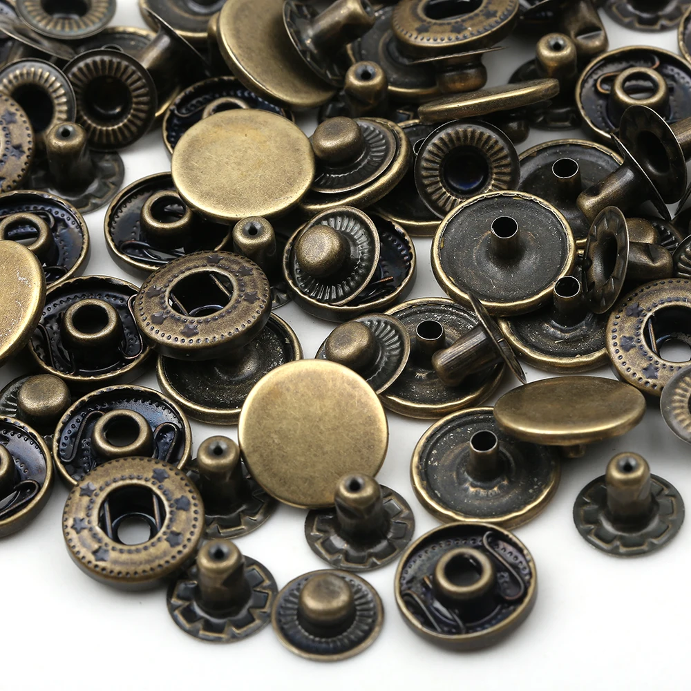 MSDADA Lot De 50 Boutons Pression Métal | Argent & Cuivre | Pour Vêtements, Cuir, Jean | Boîte De Rangement
