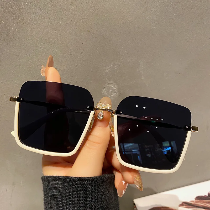 Retro Black Large Frame Sunglasses For Women Square Round Face skinny-face Driving UV Protective Sunglasses T182