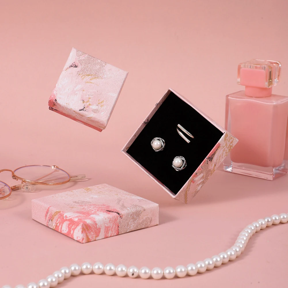 24 Stück rosa Schmuck-Papierbox für Eheringe, Ohrstecker, Armbänder, Anhänger, Halsketten, Verpackung, Schutz, Organizer, Geschenketui – Detail 11