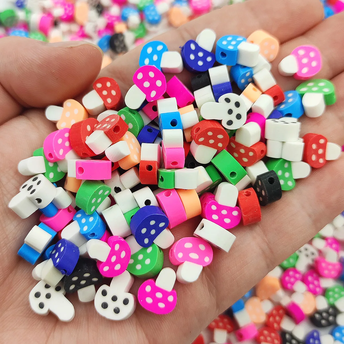 50-100 piezas de espaciadores de arcilla polimérica con forma de flores, frutas, estrellas, mariposas y corazones, cuentas sueltas para hacer joyas, pulseras y collares