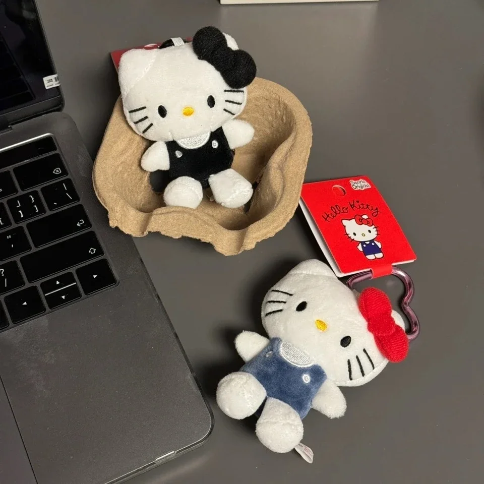 

Sanrio Black and White Hello Kitty Heart-shaped Buckle Plush Doll Girl Bag Cartoon Pendant Decoration Kids Soft Filling Toy Gift